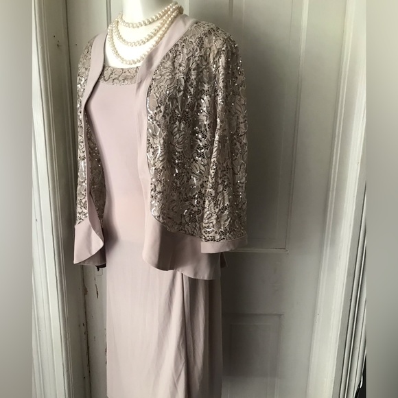 NWT R & M Richard  2 pc Mother of the bride outfits, size:: 14, 52 “ long. - Picture 8 of 16